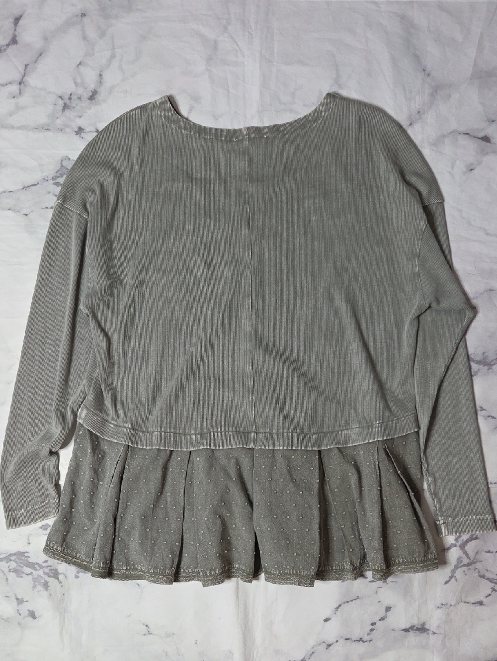 Easel Ribbed Ruffle Bottom Tunic Top - Picture 6 of 6